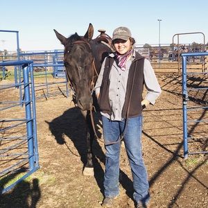 Meet your Posher, Ashley